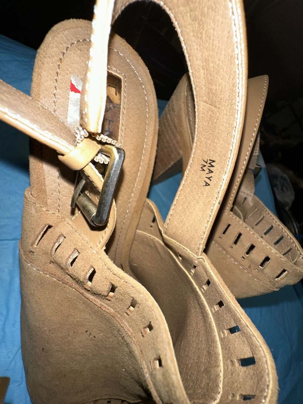 Tahari Maya Tan Suede Cutout Block Heel Sandals Size 7M - Picture 2 of 4